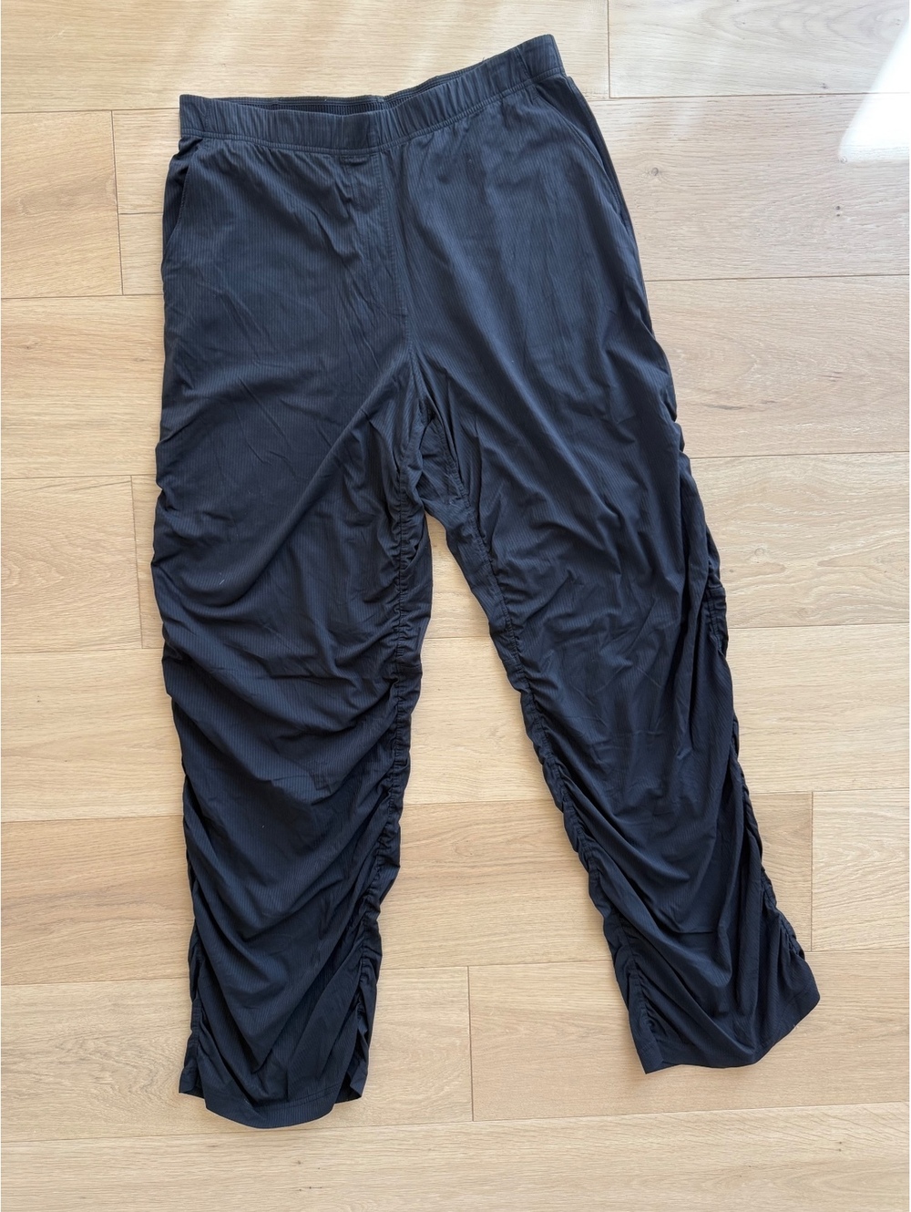 Lululemon Dance Studio Pants Black XL Ruched Leg Lightweight Athletic